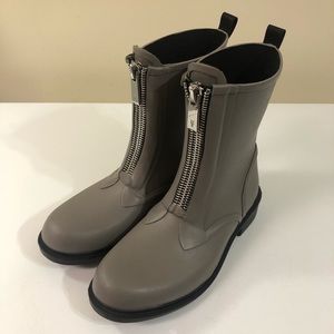 frye boots rain